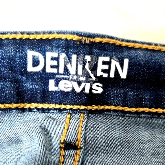 Levi's Denizen High Rise Ankle Slim Jeans. Blue, Size 10/30. - Picture 11 of 14